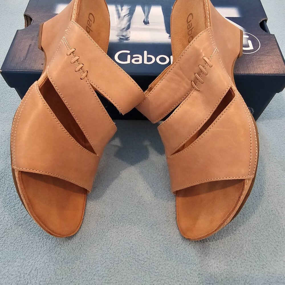 Vintage Gabor Wedge Sandal Three-Strap Mule in Natural w/ 3 inch heel -Size 7M